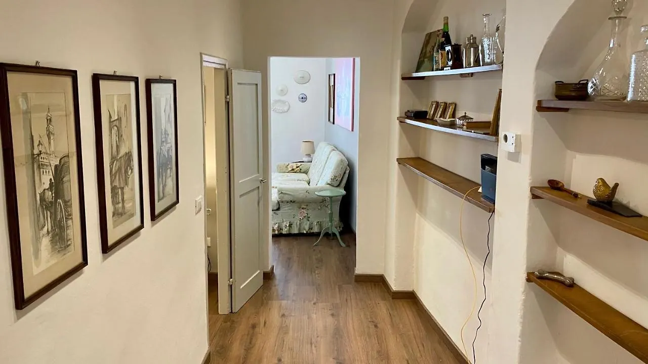 Pinzochere Florence Apartment
